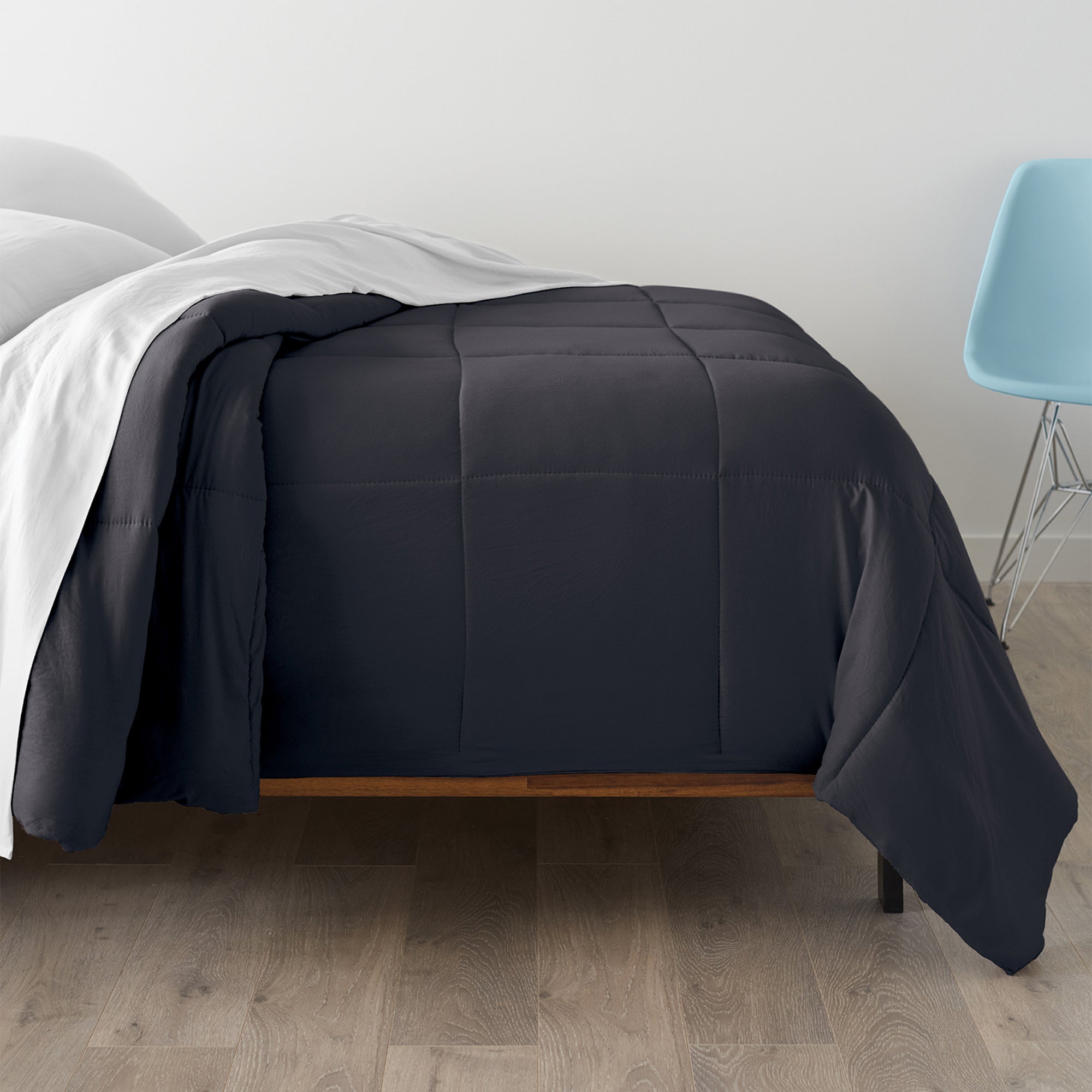 Comforter / Color-Black