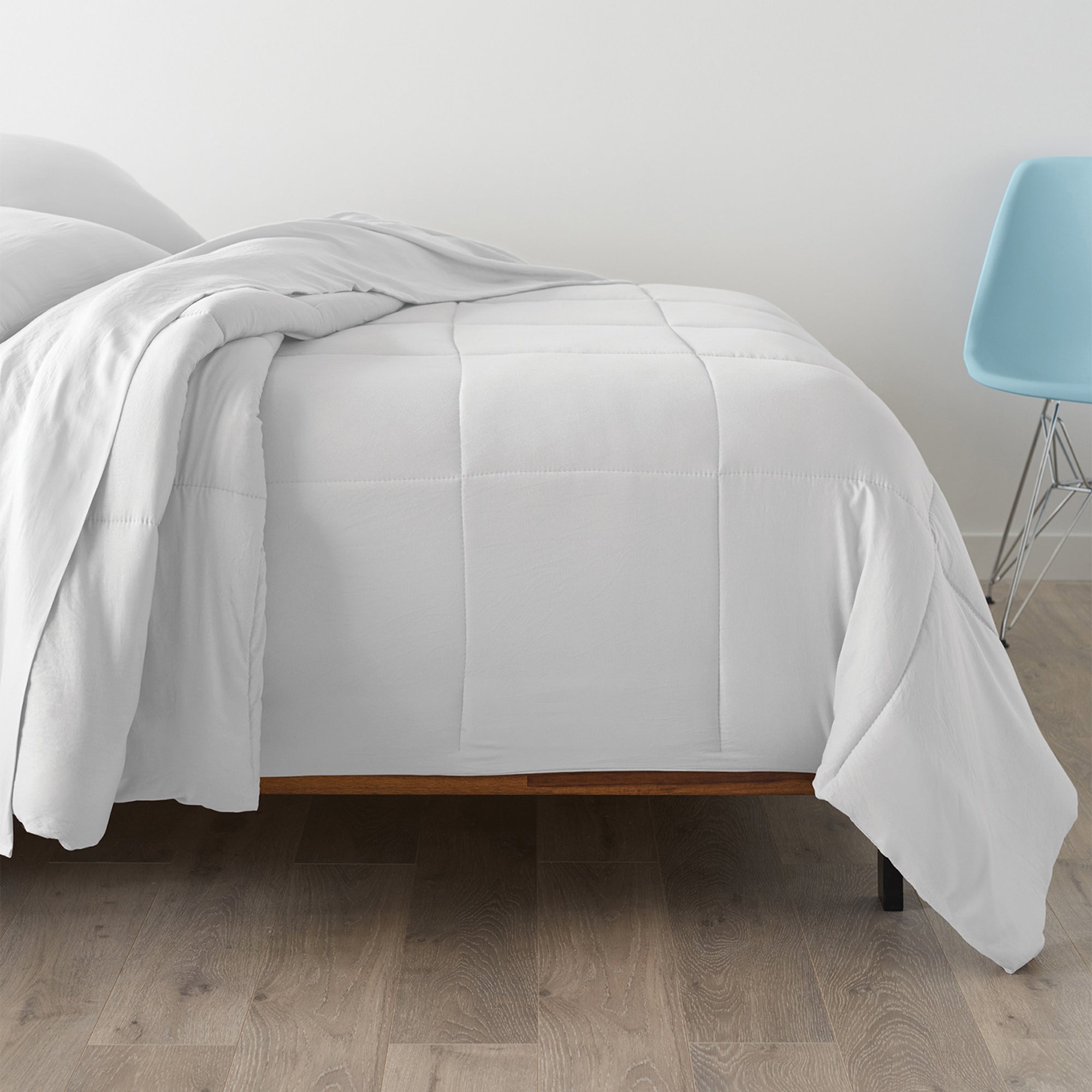 Comforter / Color-White