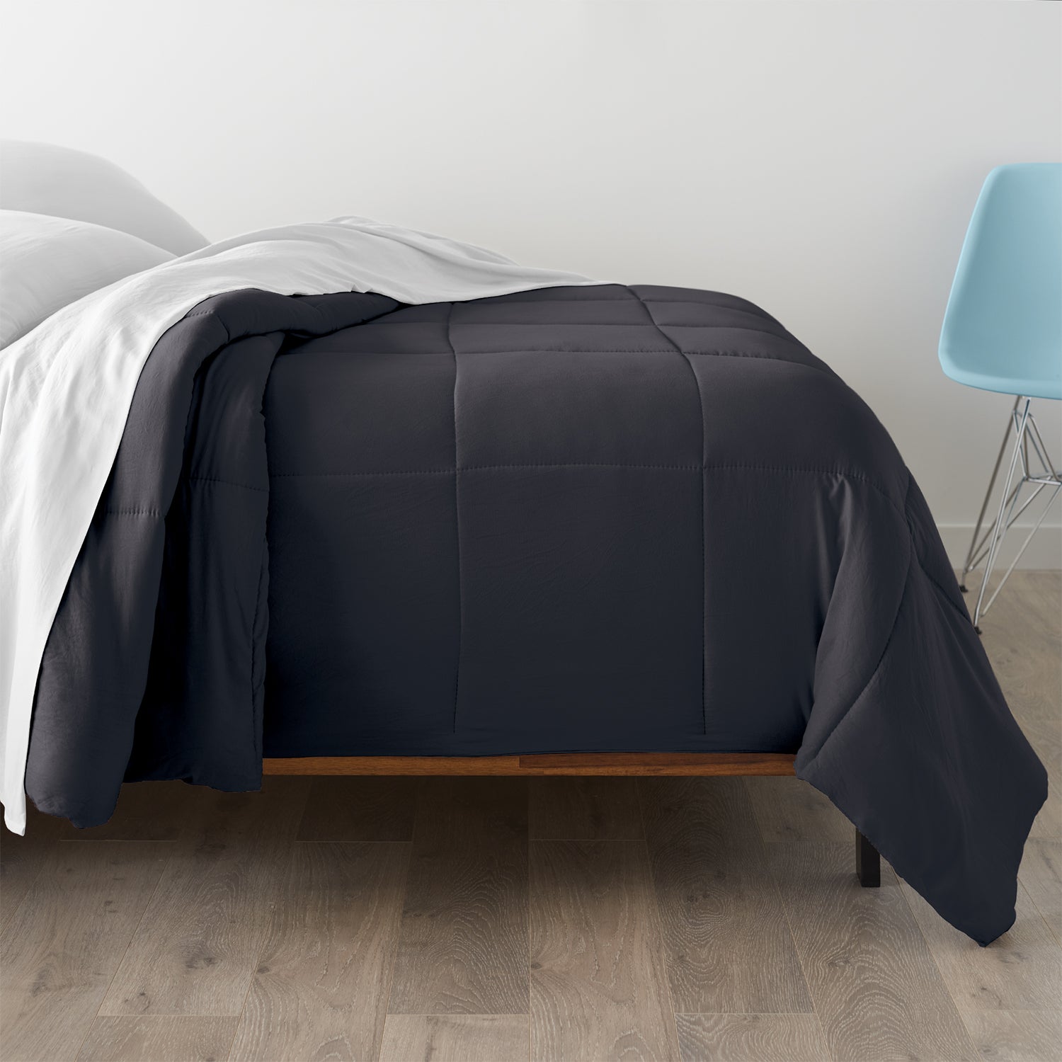 Comforter / Color-Black