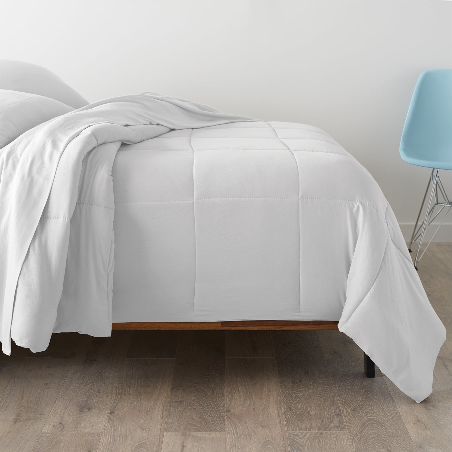 Comforter / Color-White