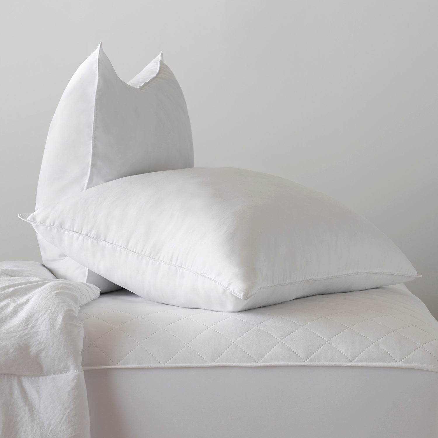 Soft Plush Gel Fiber Filled Allergy Resistant Stomach Sleeper Pillow